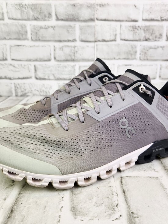 On Running Cloudflow 3.0 Men\'s Sz 12.5 Gray Yellow Athletic Lightweight Sneakers main image 9